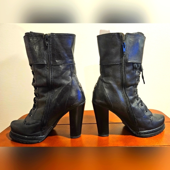 BCBG Martano Platform Booties - Picture 4 of 7